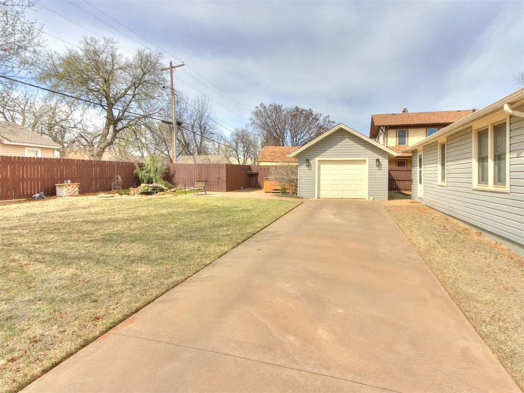 Photo 5 — 622 S Main Street, Kingfisher, OK 73750