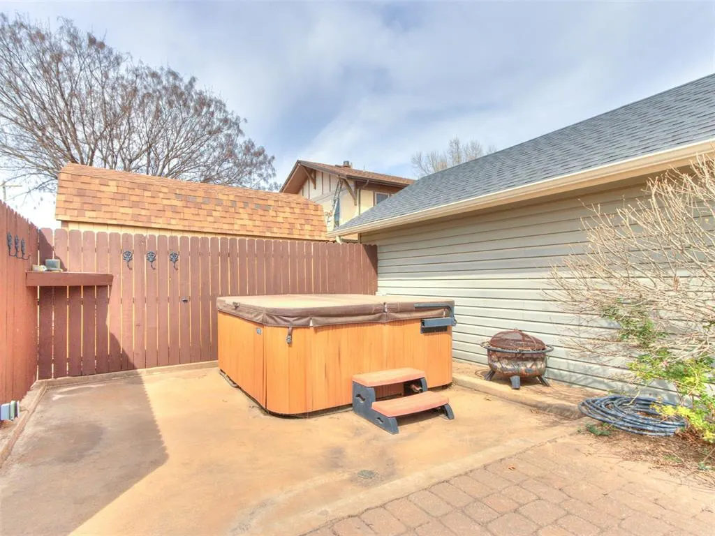 Photo 8 — 622 S Main Street, Kingfisher, OK 73750