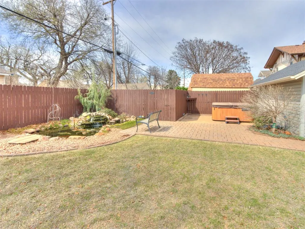Photo 9 — 622 S Main Street, Kingfisher, OK 73750