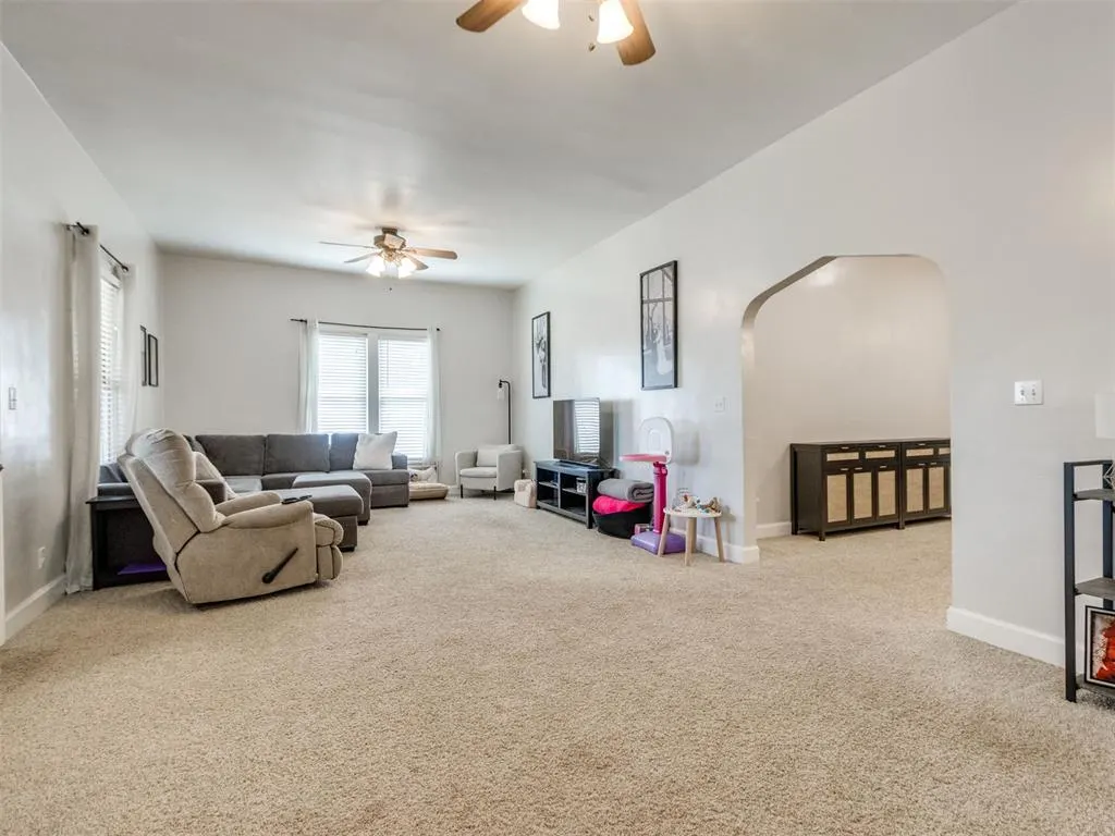 Photo 21 — 622 S Main Street, Kingfisher, OK 73750