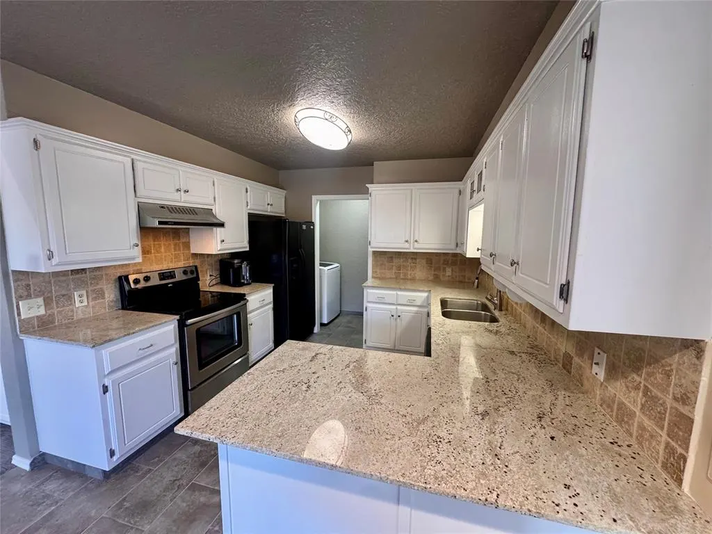 Photo 18 — 2607 N Greenbriar Place, Seminole, OK 74868