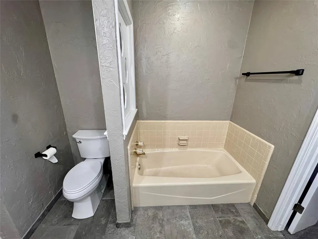 Photo 30 — 2607 N Greenbriar Place, Seminole, OK 74868