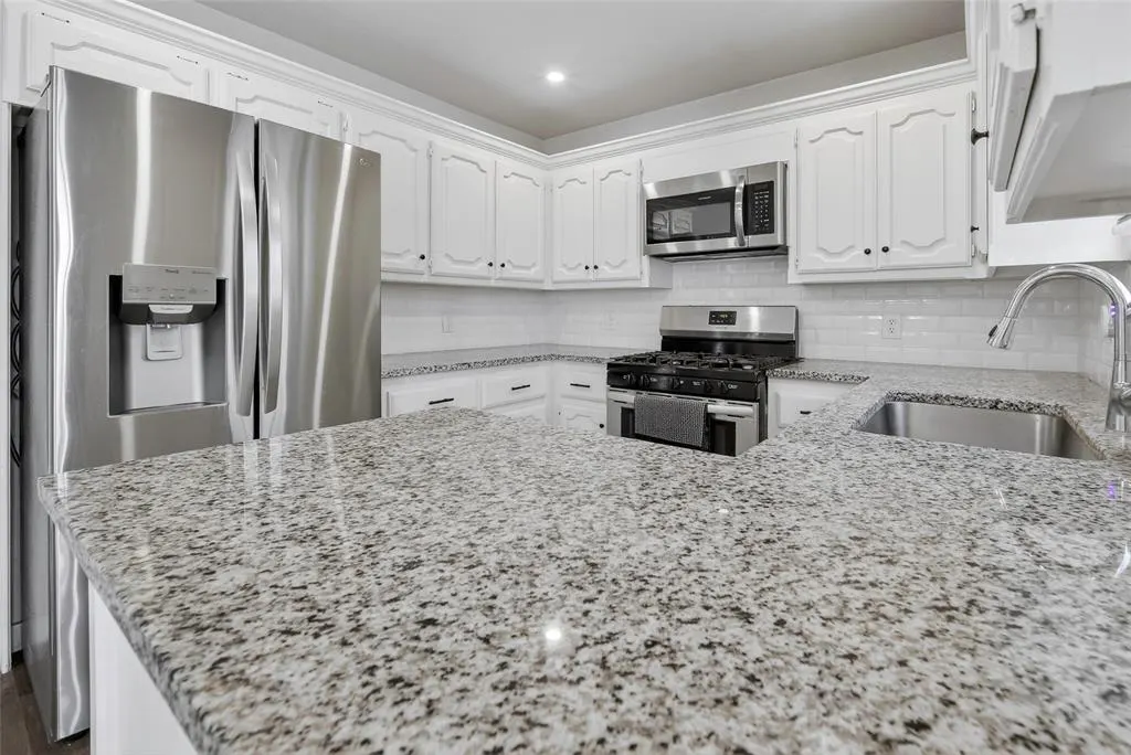 Photo 11 — 2605 Amber Street, Moore, OK 73160