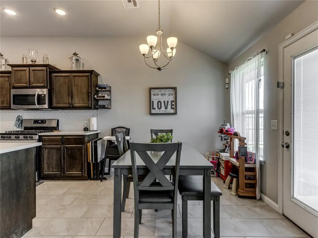 Photo 12 — 2117 Snapper Lane, Midwest City, OK 73130