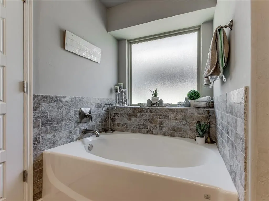 Photo 17 — 2117 Snapper Lane, Midwest City, OK 73130