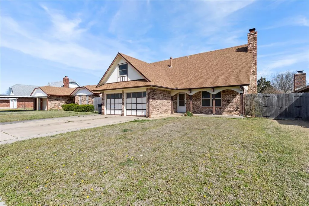 Photo 6 — 216 S Patterson Drive, Moore, OK 73160