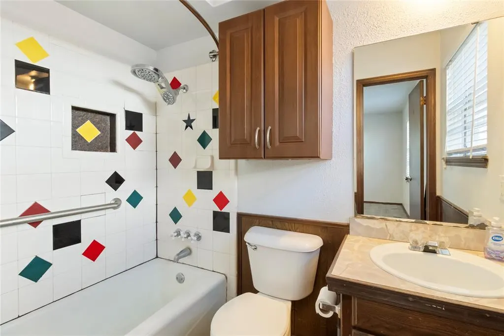 Photo 10 — 216 S Patterson Drive, Moore, OK 73160