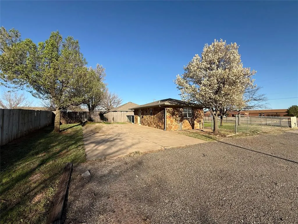 Photo 6 — 612 Edmond Rd NW, Piedmont, OK 73078