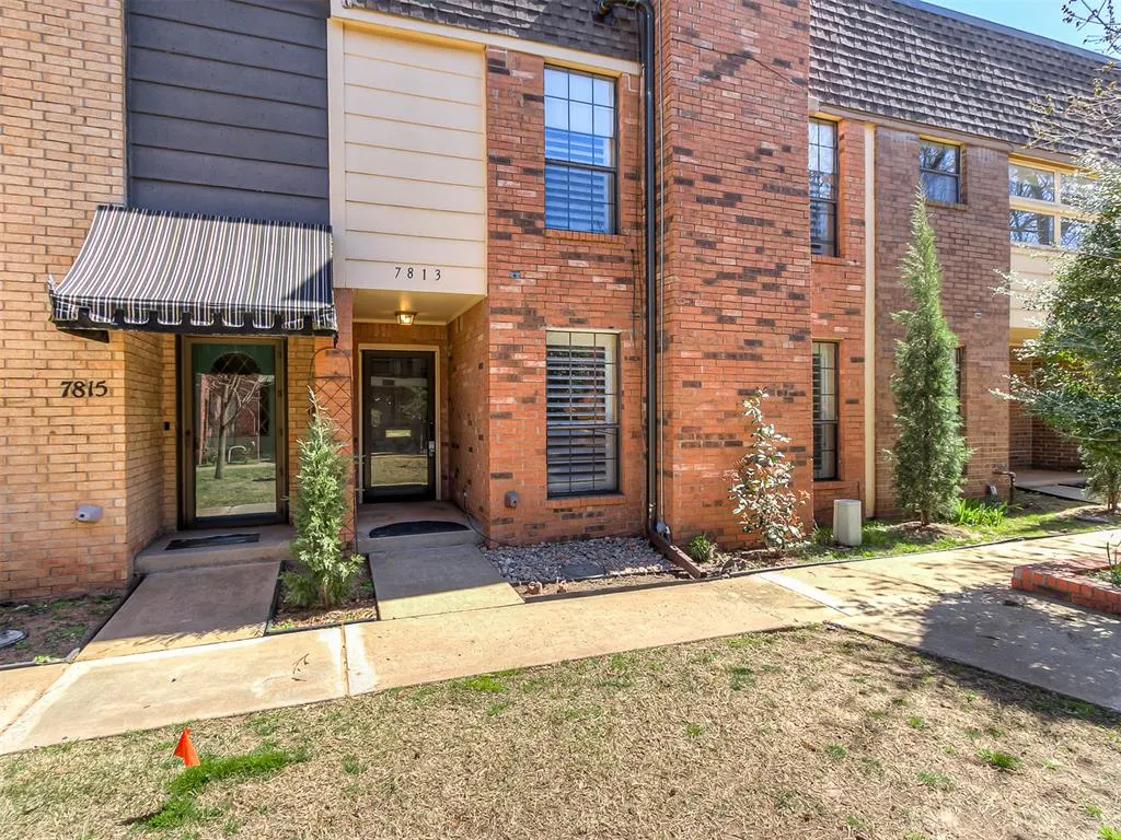 Photo 3 — 7813 Old Hickory Lane, Oklahoma City, OK 73116
