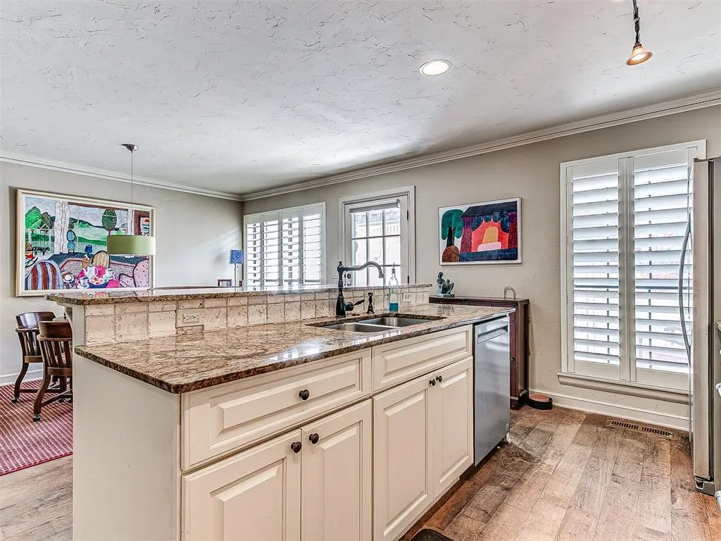 Photo 14 — 7813 Old Hickory Lane, Oklahoma City, OK 73116