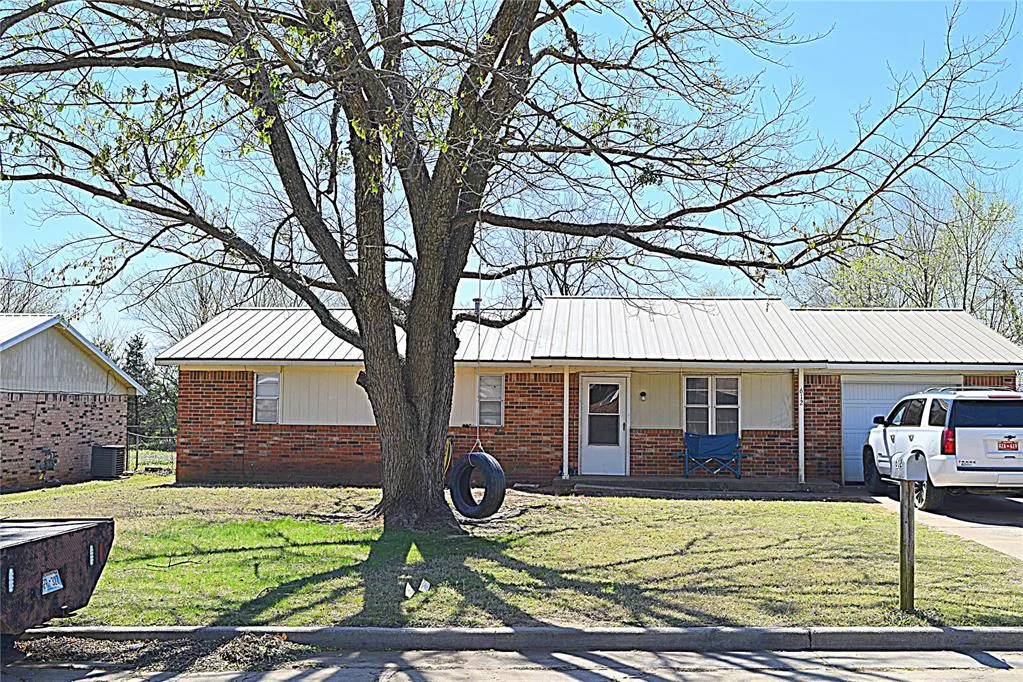 Front exterior — 612 Nichols Avenue, Tecumseh, OK 74873