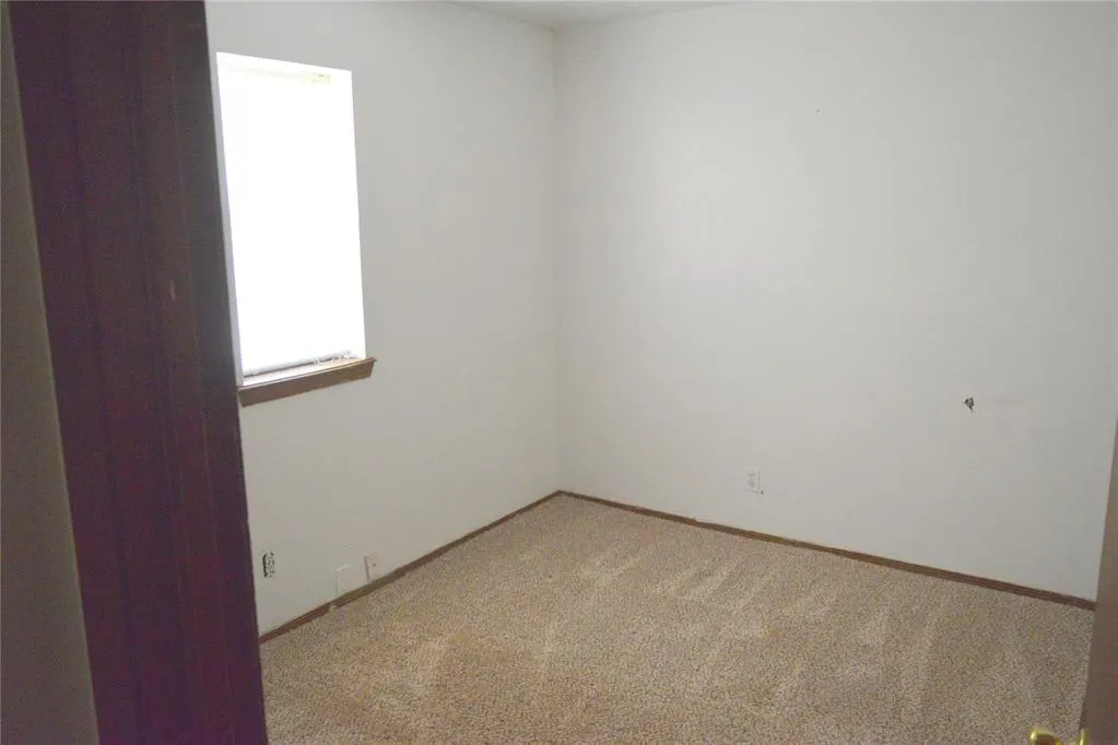 Photo 6 — 612 Nichols Avenue, Tecumseh, OK 74873