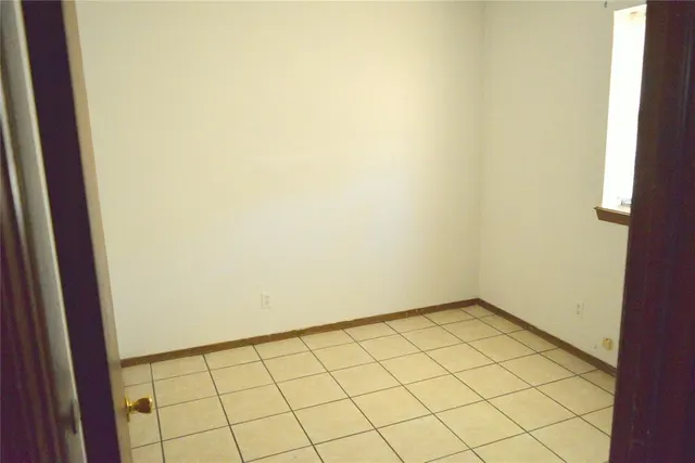 Photo 7 — 612 Nichols Avenue, Tecumseh, OK 74873