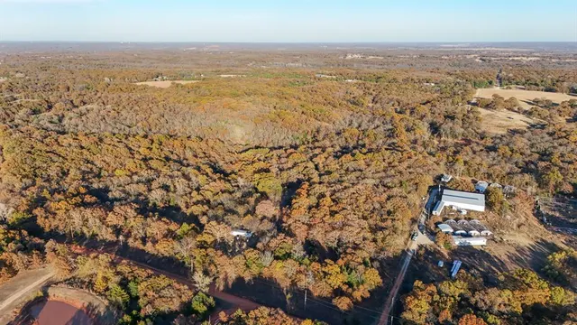 Photo 7 — 26559 White Oaks Lane, Tecumseh, OK 74873