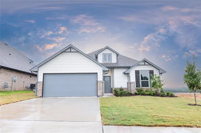 Photo 2 — 804 Westfall Drive, Choctaw, OK 73020