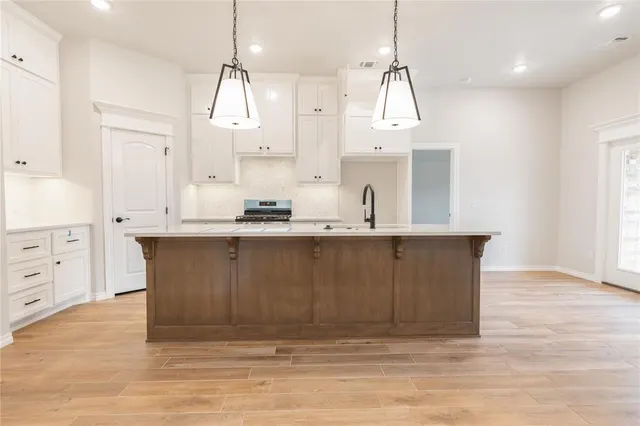 Photo 3 — 2225 NW 170th Street, Edmond, OK 73012