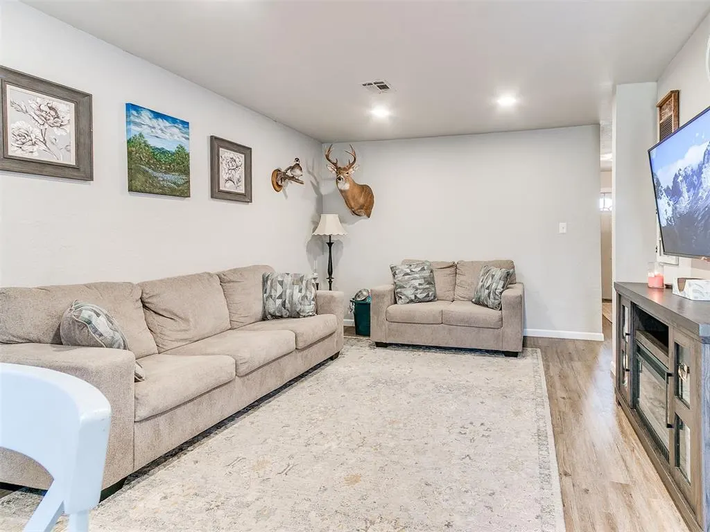 Photo 5 — 603 Holsey Drive, Noble, OK 73068