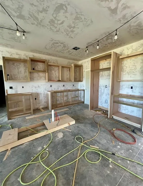 Photo 3 — 4600 Red Bird Road, Shawnee, OK 74804