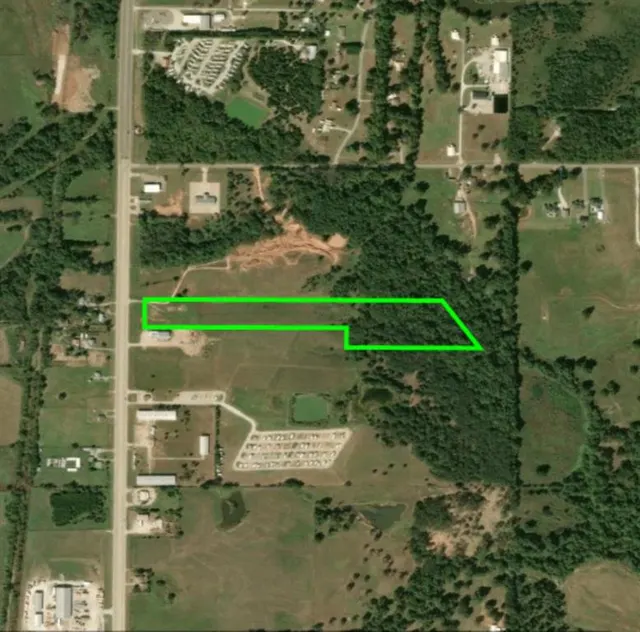Photo 5 — 8975 N Harrison Street, Shawnee, OK 74804