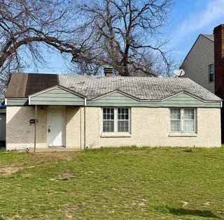 Sold home at 3633 NW 24th Street