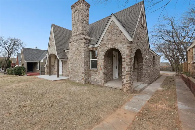 Photo 3 — 2809 NW 22nd Street, Oklahoma City, OK 73107