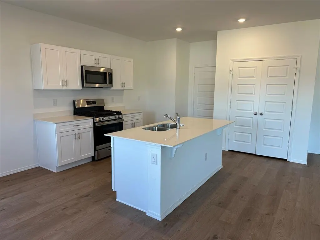 Photo 5 — 920196 Green Street, Wellston, OK 74881