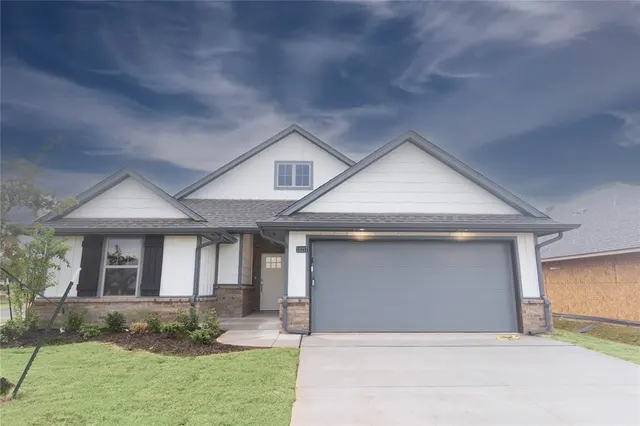 Photo 2 — 12217 SW 32nd Place, Yukon, OK 73099