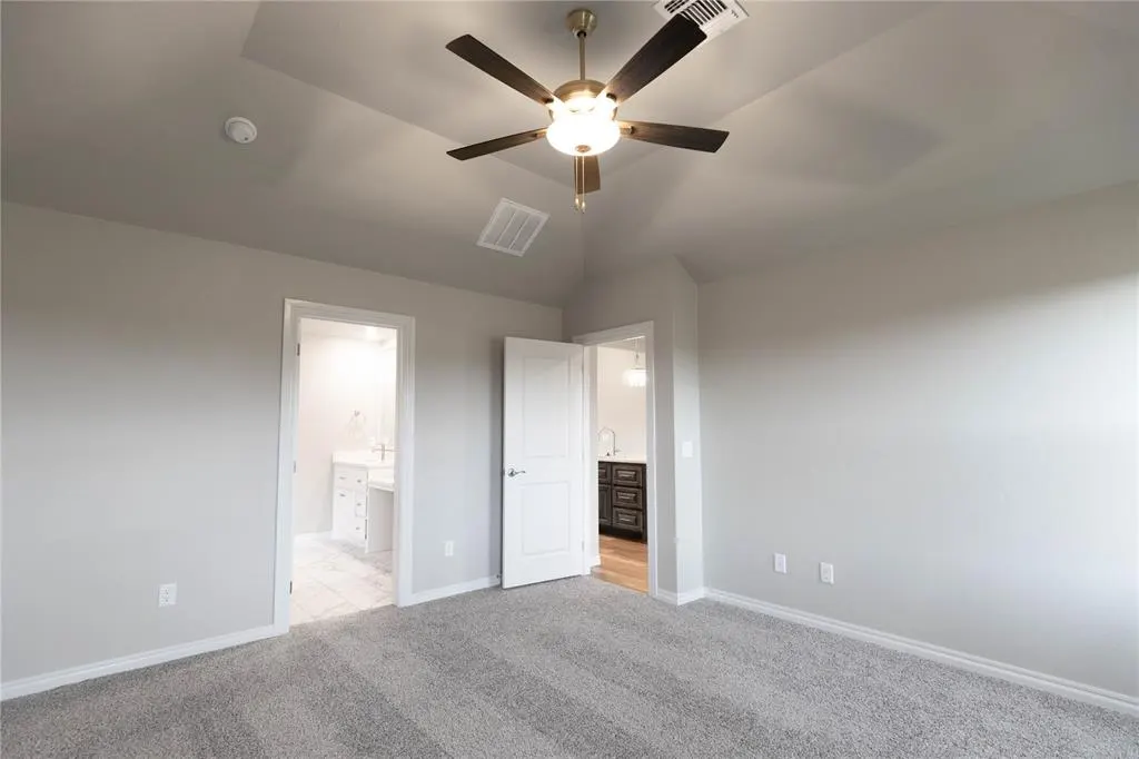 Photo 8 — 12217 SW 32nd Place, Yukon, OK 73099