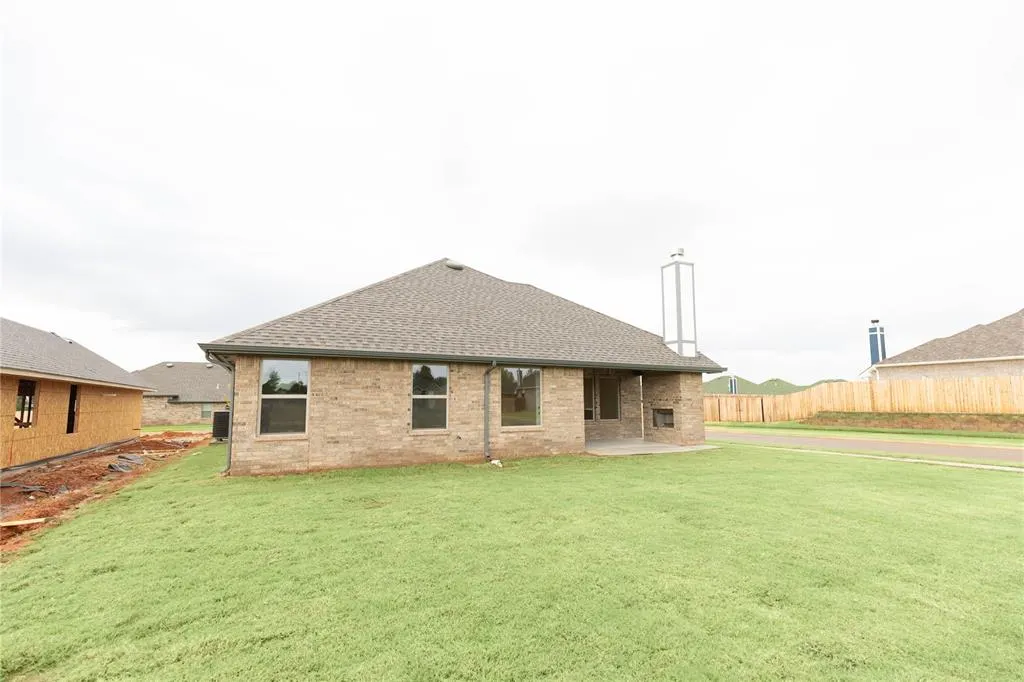 Photo 24 — 12217 SW 32nd Place, Yukon, OK 73099