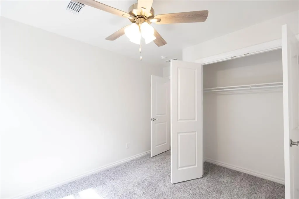Photo 12 — 12308 SW 32nd Street, Yukon, OK 73099