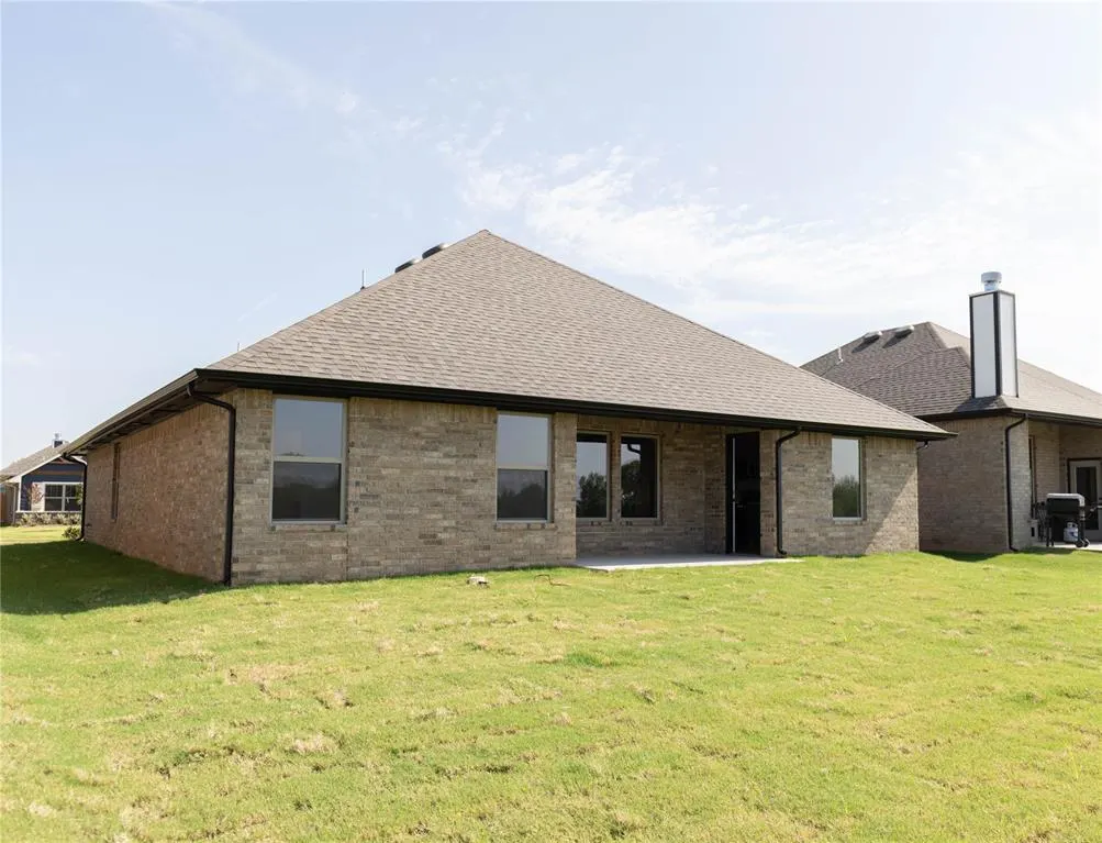 Photo 22 — 12308 SW 32nd Street, Yukon, OK 73099