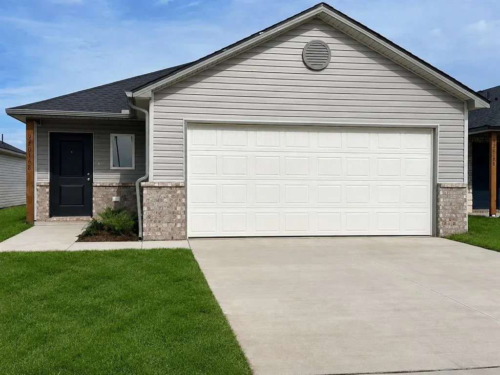 Front exterior — 920168 Green Street, Wellston, OK 74881
