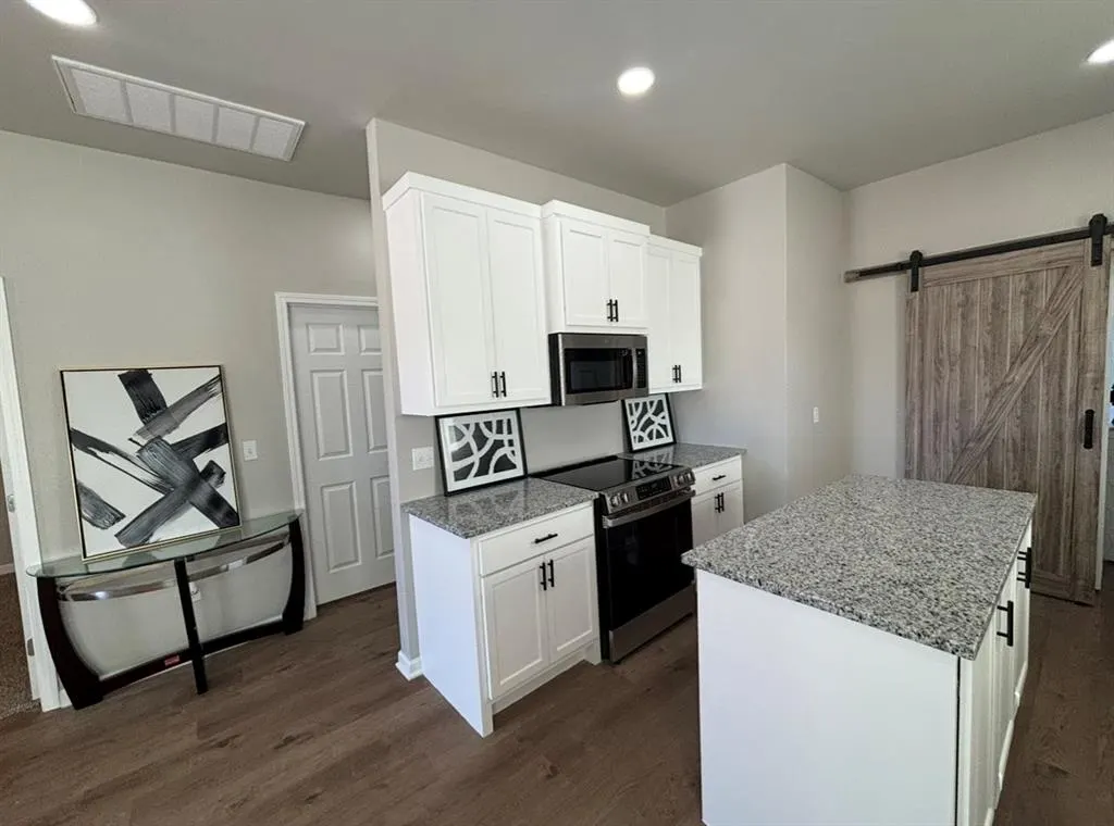 Photo 2 — 1004 N Bryant Avenue, Oklahoma City, OK 73117