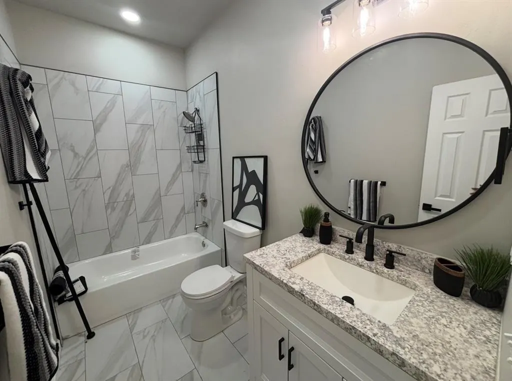 Photo 5 — 1004 N Bryant Avenue, Oklahoma City, OK 73117