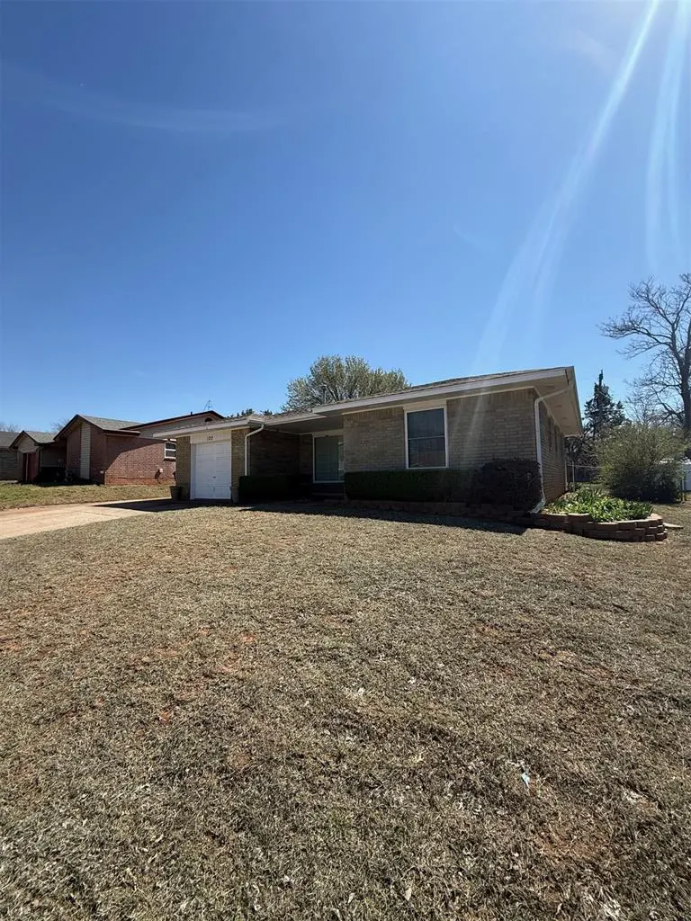 Photo 3 — 122 Robin Lane, Tecumseh, OK 74873