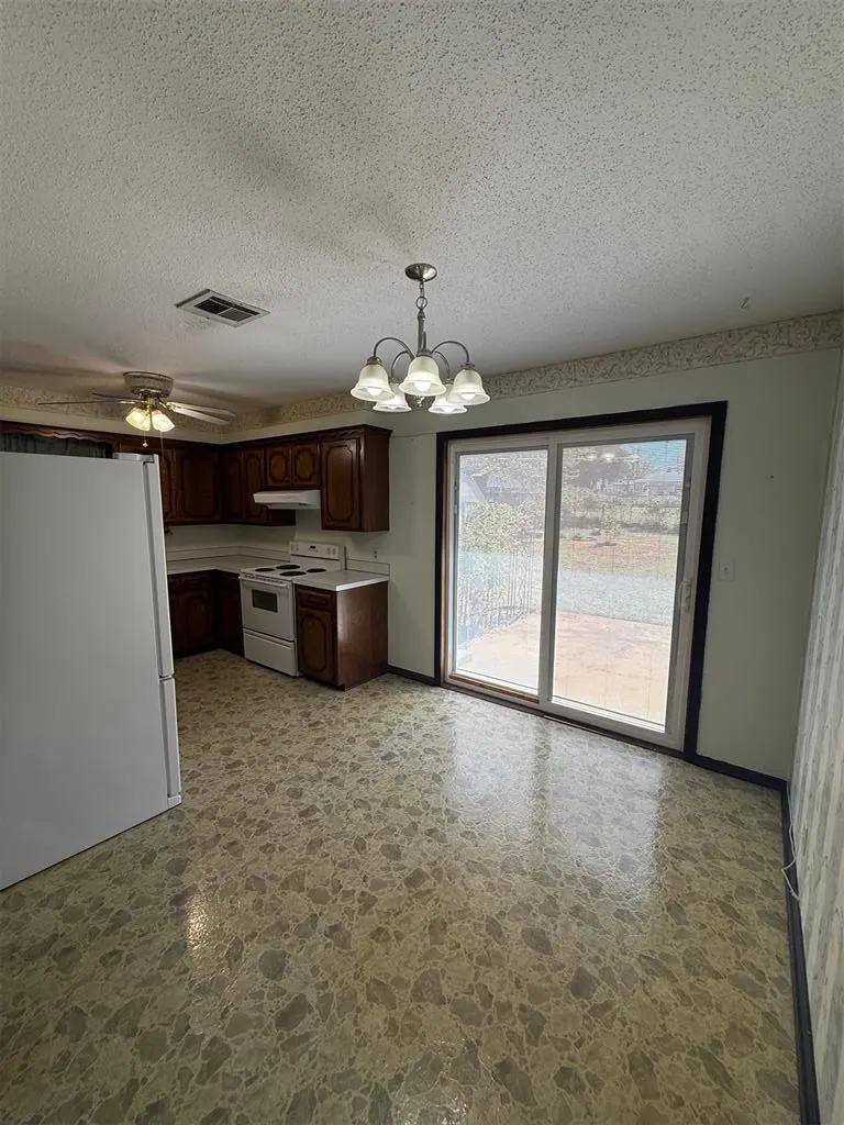 Photo 9 — 122 Robin Lane, Tecumseh, OK 74873