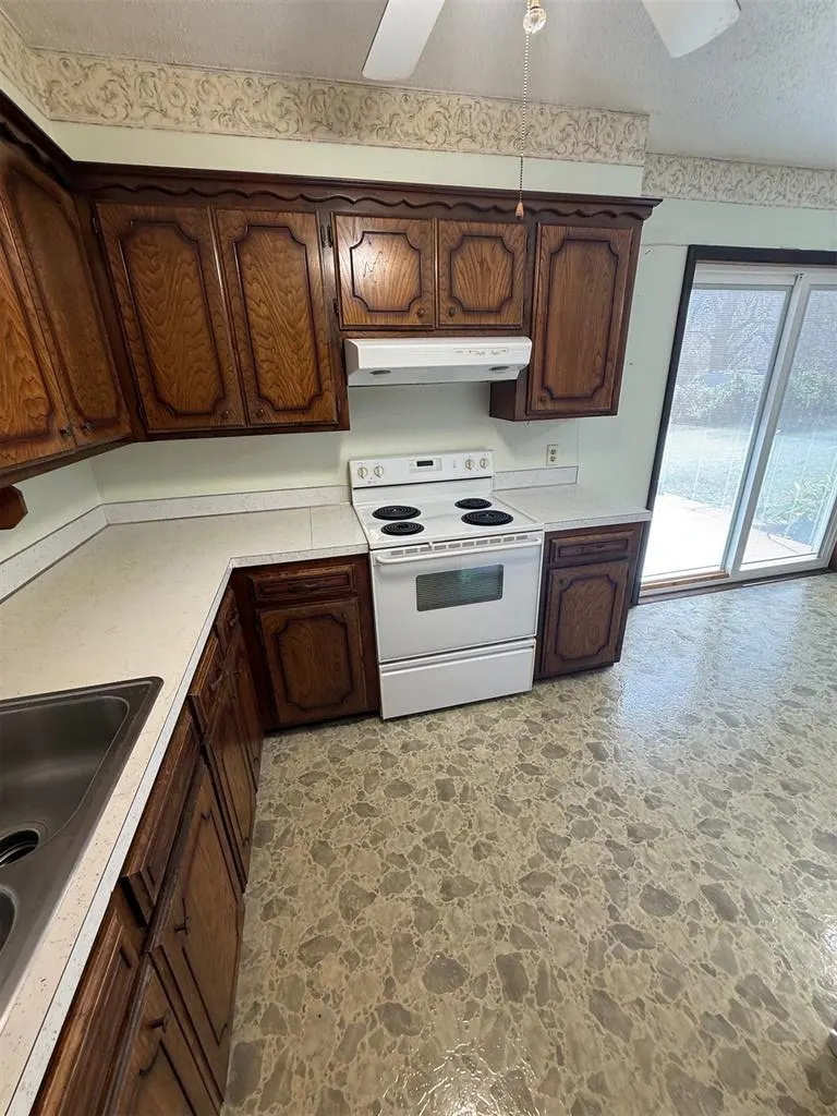Photo 15 — 122 Robin Lane, Tecumseh, OK 74873