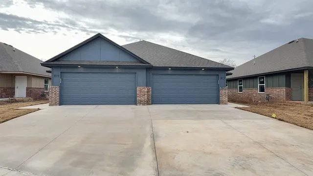 Photo 2 — 1104 NW 113TH Street, Oklahoma City, OK 73114