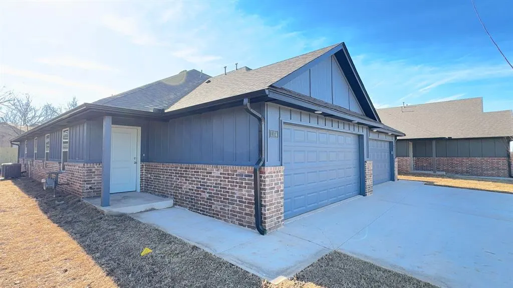 Photo 4 — 1104 NW 113TH Street, Oklahoma City, OK 73114