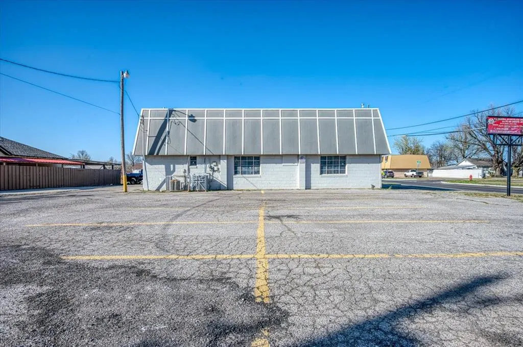 Photo 6 — 4305 S Agnew Avenue, Oklahoma City, OK 73119
