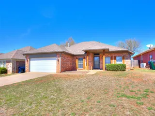 Sold home at 513 NW 172nd Place
