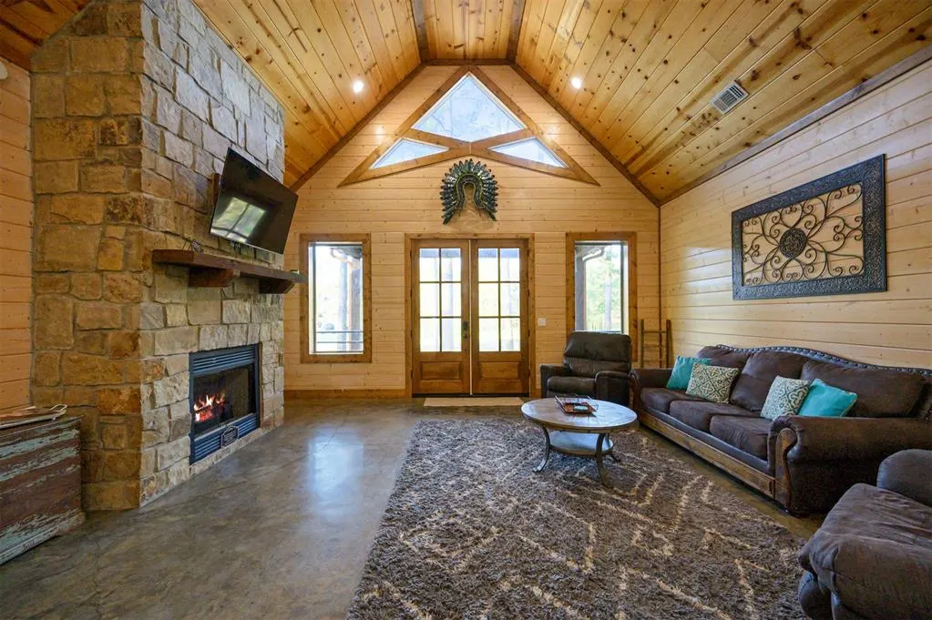 Photo 4 — 200 Iti Hina Trail, Broken Bow, OK 74728