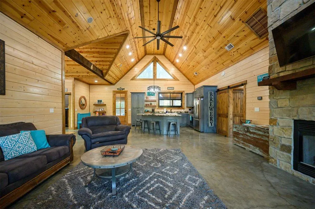 Photo 6 — 200 Iti Hina Trail, Broken Bow, OK 74728