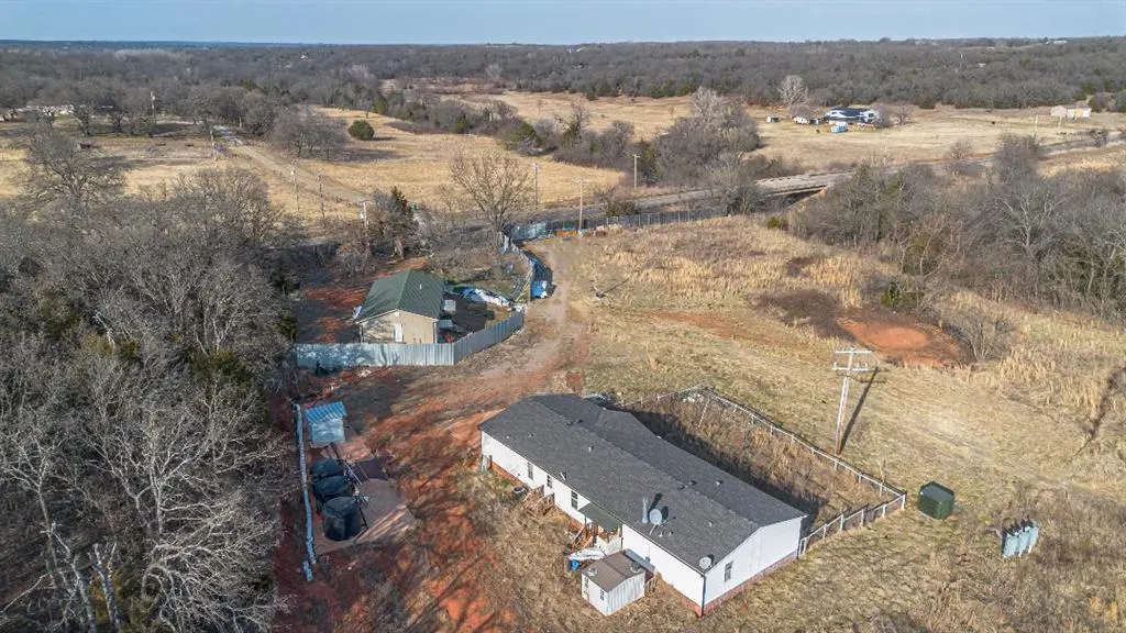 Photo 3 — 19744 E Etowah Road, Noble, OK 73068