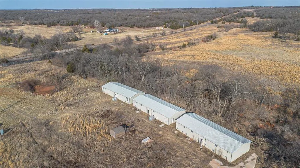 Photo 6 — 19744 E Etowah Road, Noble, OK 73068