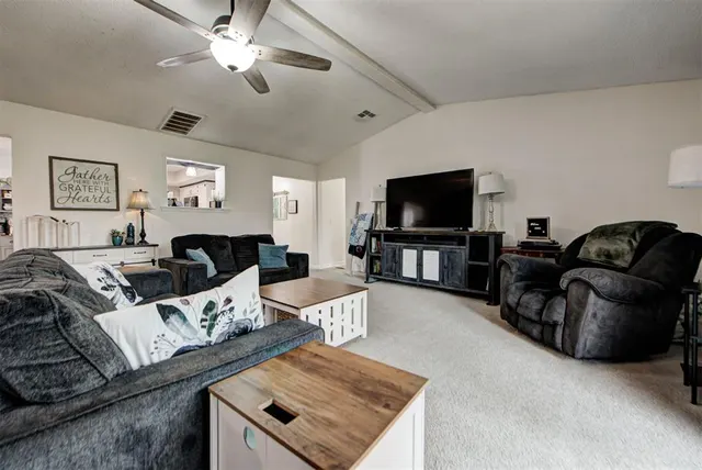 Photo 8 — 1004 S Neptune Road, Edmond, OK 73003