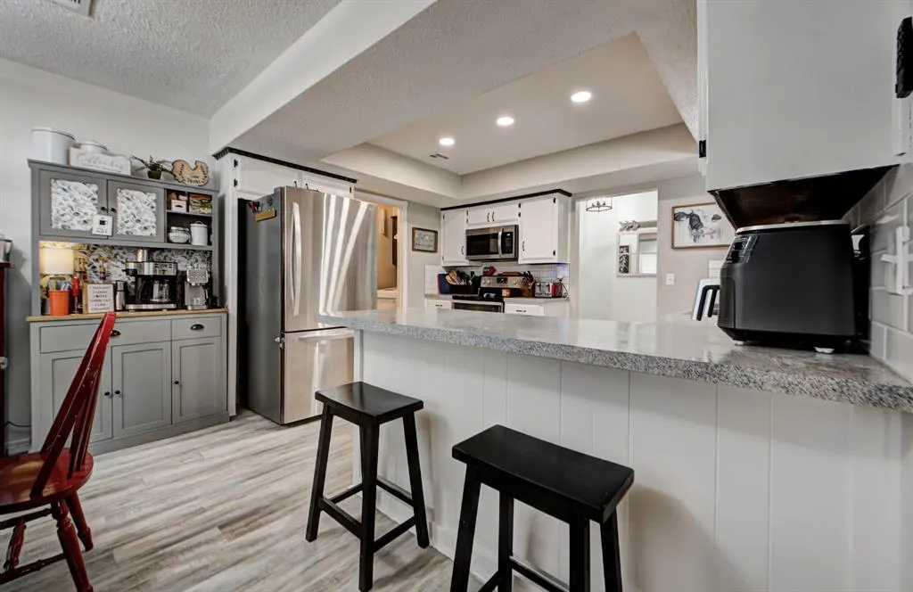 Photo 12 — 1004 S Neptune Road, Edmond, OK 73003