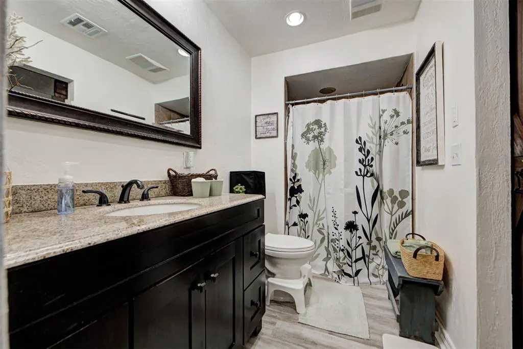 Photo 19 — 1004 S Neptune Road, Edmond, OK 73003