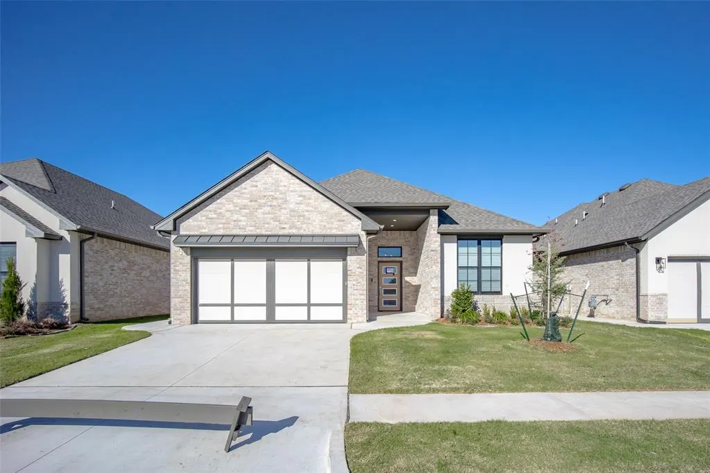 Photo 2 — 3017 SW 133rd Terrace, Oklahoma City, OK 73170