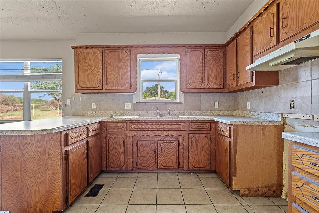 Photo 16 — 20501 144th Street, Lexington, OK 73051